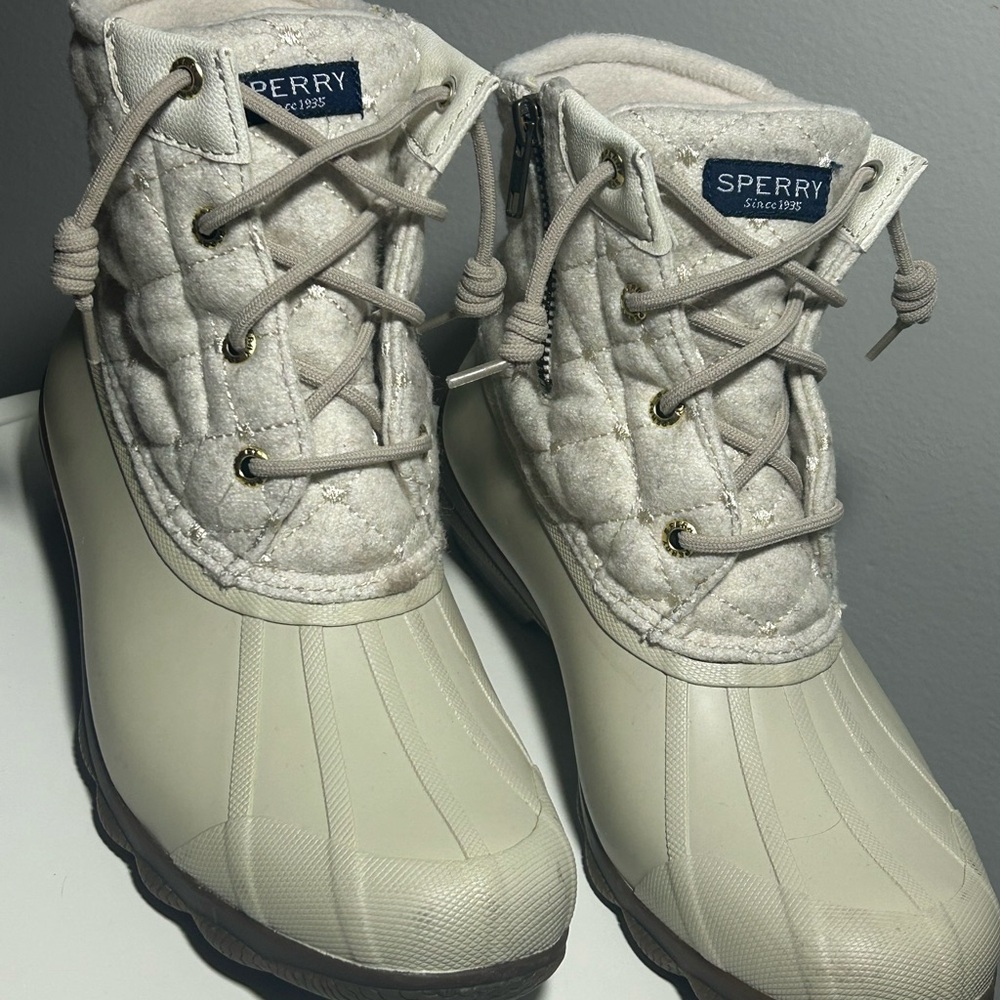 Sperry Women's Waterproof Rubber Boots in Cream
